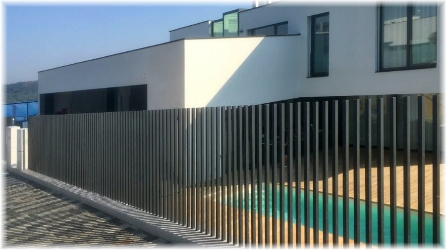 Moderní plot SAFE