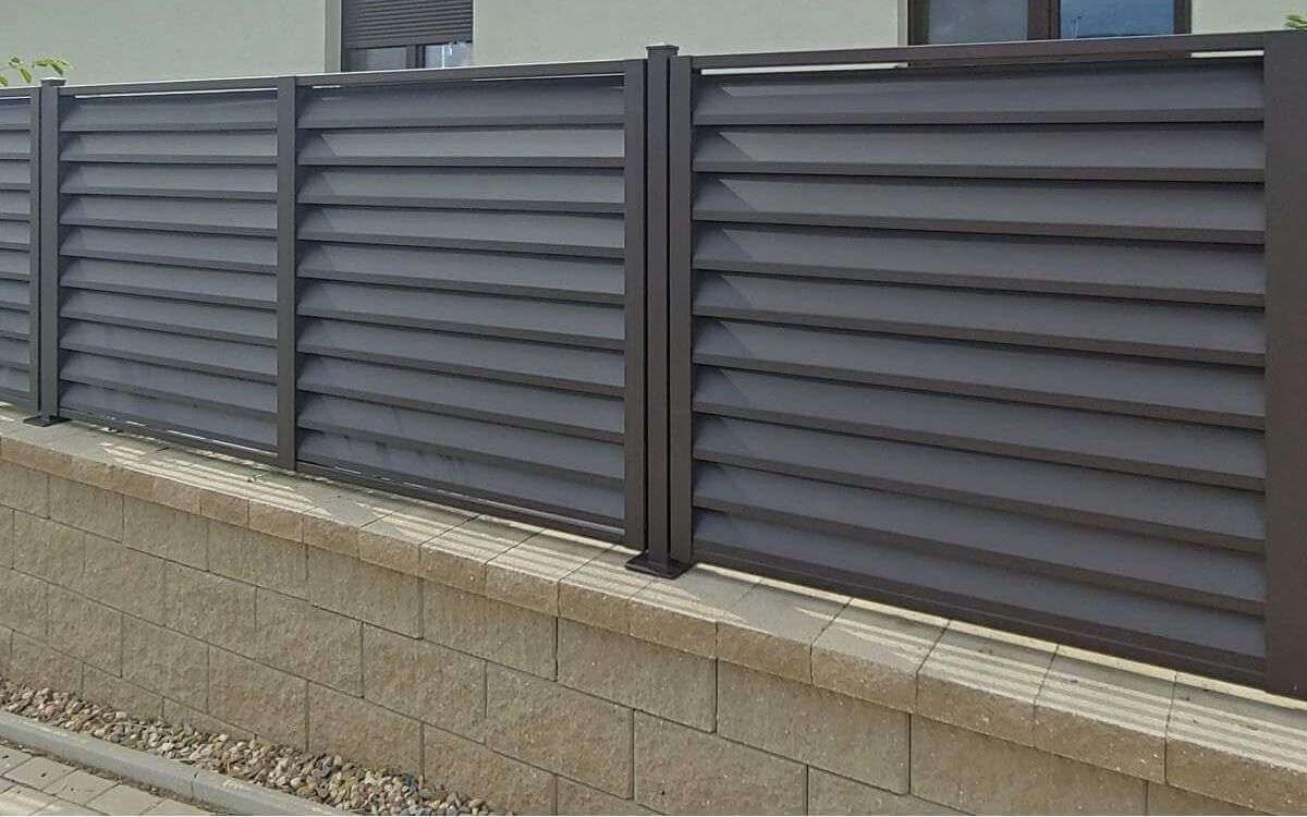 Substantial density Carry Výroba a montáž - kovový plot, brána, branka (www.plotyodoty.cz)